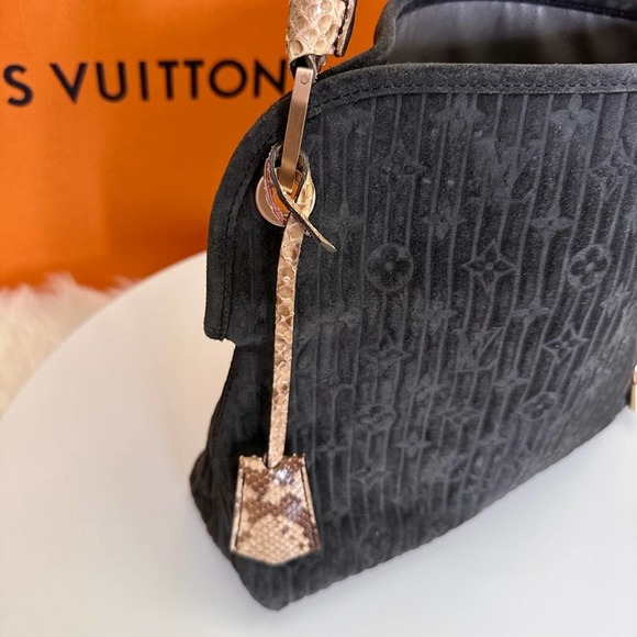 Authentic Rare Louis Vuitton Shoulder bag - Picture 5 of 13